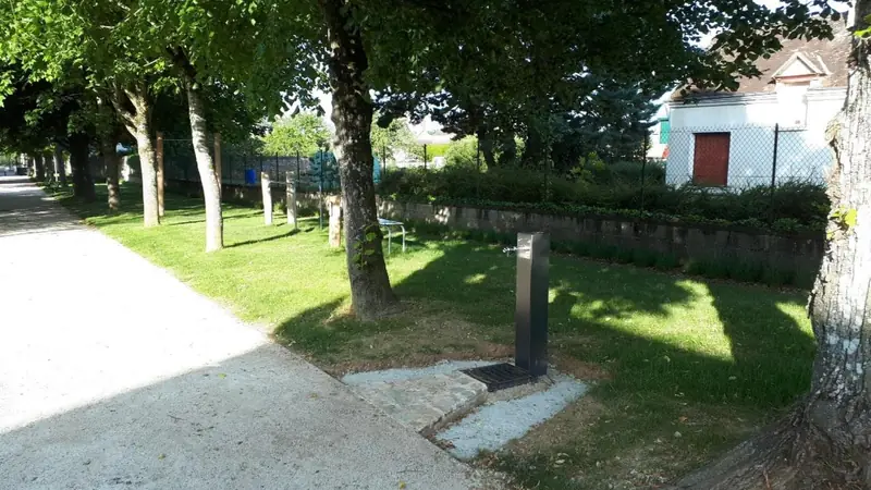 Vue de la rue vers Street workout Villiers-sur-Loir – Rue de la Couture