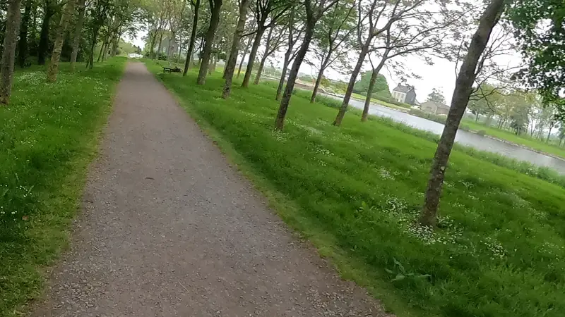 Vue de la rue vers Street workout Carentan-les-Marais – Chemin le Haut Dick