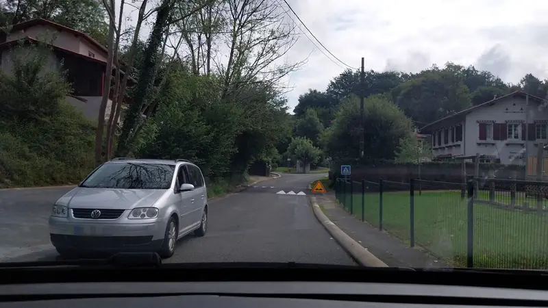 Vue de la rue vers Street workout Biriatou – Kurlekuko Errepidea
