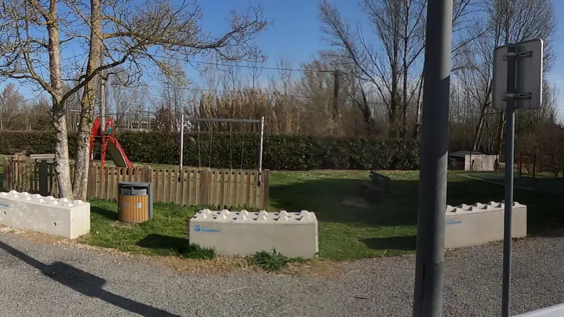 Vue de la rue vers Street workout Montauban – Parcours Sportif du Canal
